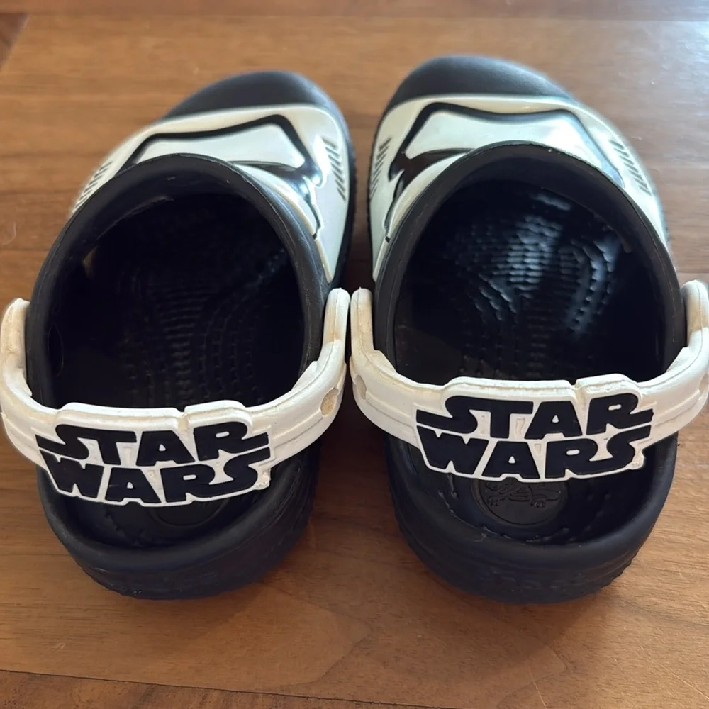 Crocs storm troopers clogs sandals Star Wars size 6,7